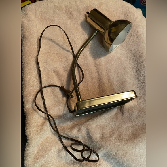 70’s Adjustable Bendy Lamp Gold Tone with Rectangle Base - Picture 2 of 3